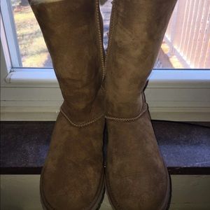 UGG BOOTS
